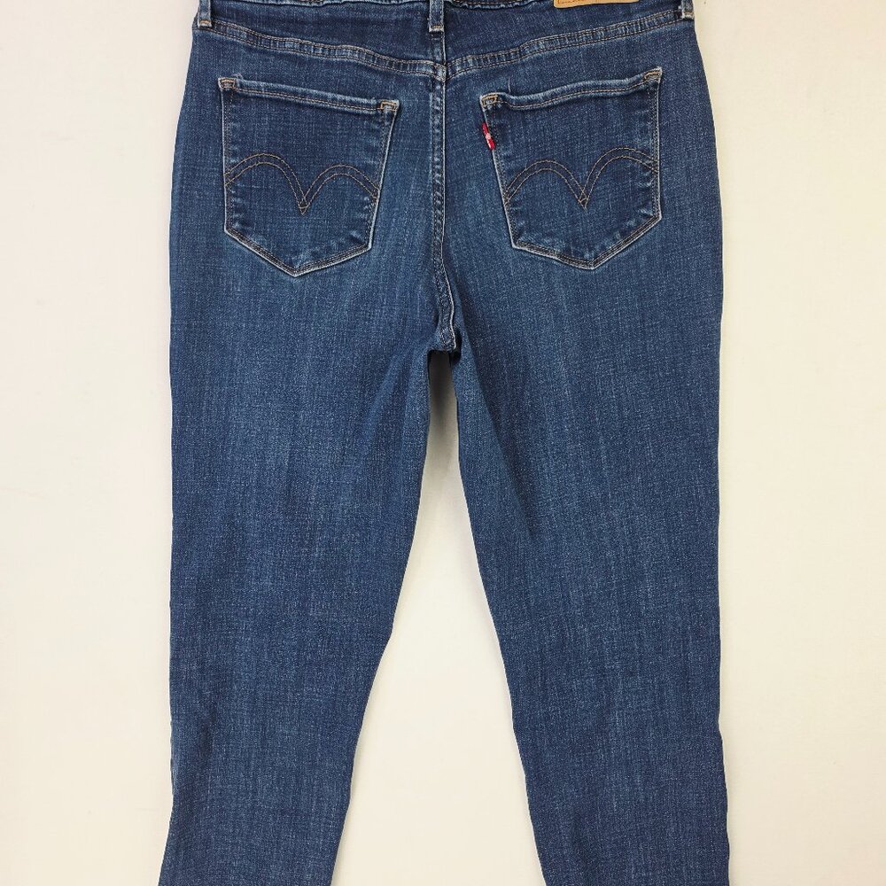 Levi's Classic Straight 28X26 Womens Size 6M Blue Denim 5 Pocket Logo Tag Jeans
